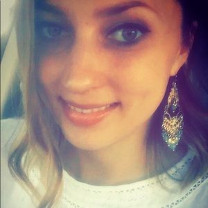 Meet your Posher, Vera